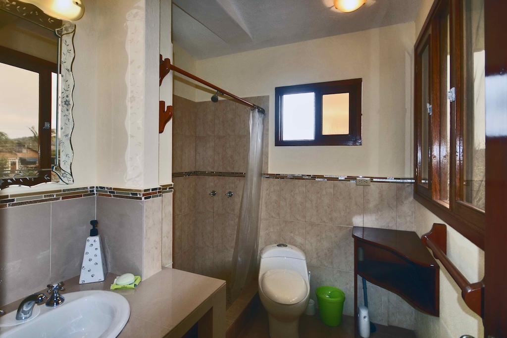 The Galeodan Suites Puerto Baquerizo Moreno Eksteriør billede